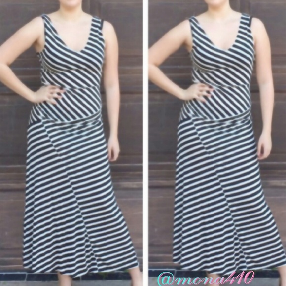 Black & Cream Striped Maxi Dress - Picture 4 of 4